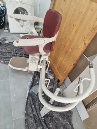 Silla salvaescaleras eléctrica