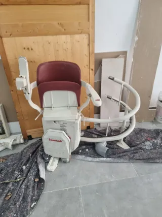 Silla salvaescaleras eléctrica