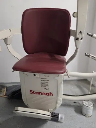 Silla salvaescaleras eléctrica