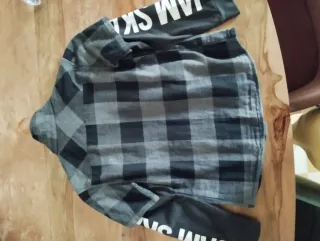 Camicia a quadri nera e grigia