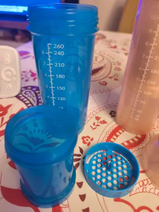 3 Biberones Twistshake  Nuevos sin usar