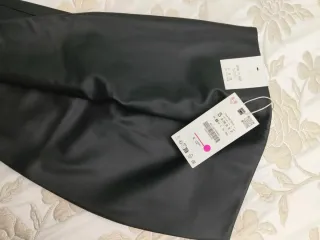 Pantalón polipiel negro