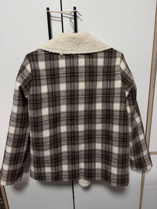 Abrigo cuadros forro borreguito