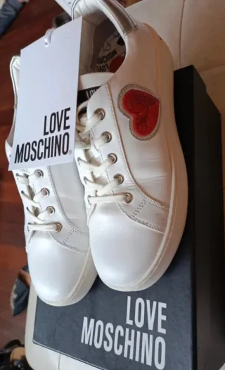Zapatillas Moschino Corazón Lentejuelas Plata