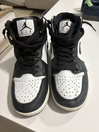 Tenis Jordan Negro Blanco