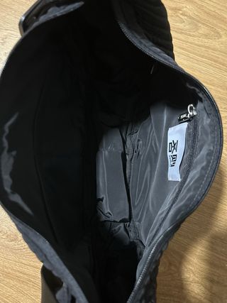 Bolso negro acolchado XBREAK