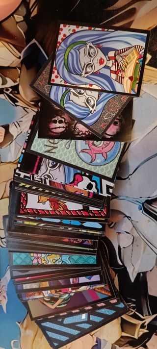 Cromos Monster High 2025