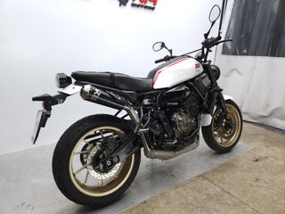 YAMAHA XSR700 2023 13900 kms.