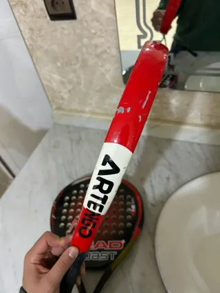 2 Racchette da Padel Head e Artengo con palle