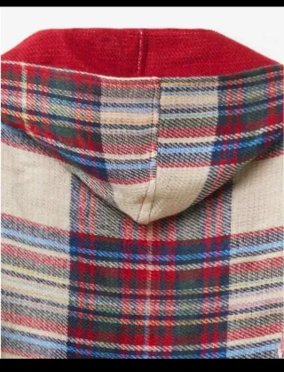 Poncho de cuadros con capucha