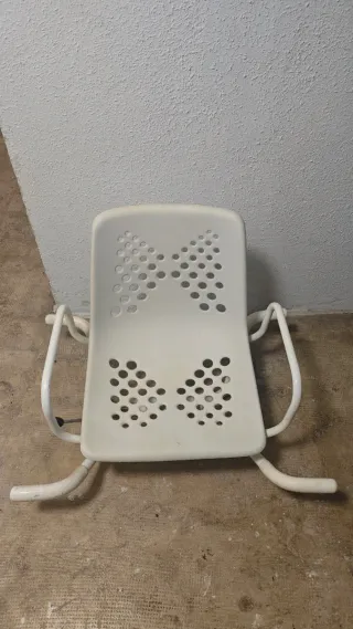 Silla de ducha giratoria blanca