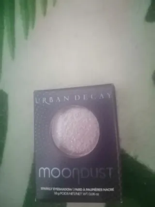 Neceser Hugo Boss, Brocha Armani, Sombra UD