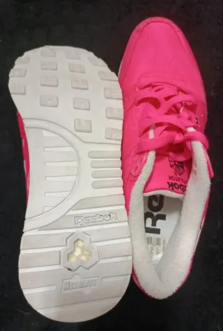 Zapatillas Reebok Rosa y Blanco