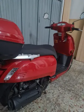 Kymco Like 125cc Scooter Roja