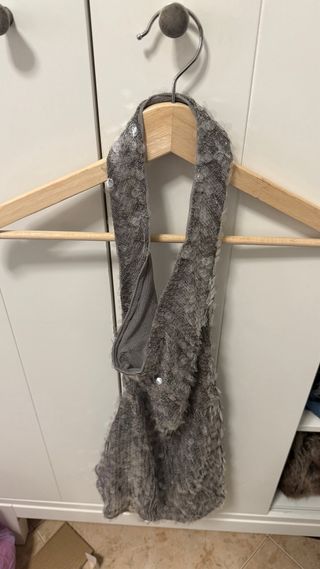 Top plateado con lentejuelas