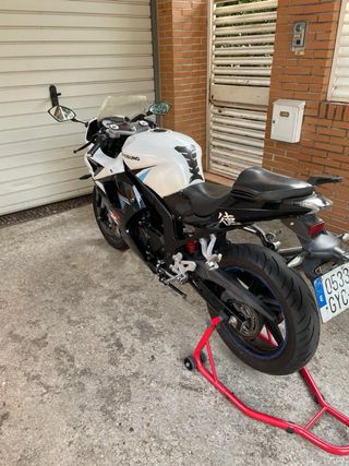 Hyosung GT R 125cc Deportiva