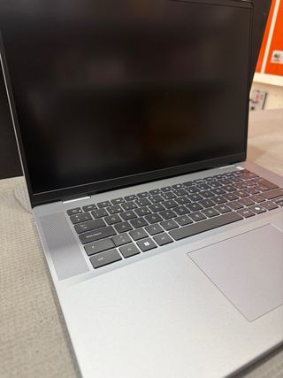 Portátil Dell Inspiron 16 Plus 7640