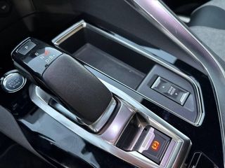 Peugeot 3008 300 e-EAT8 GT