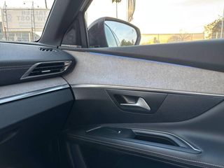 Peugeot 3008 300 e-EAT8 GT