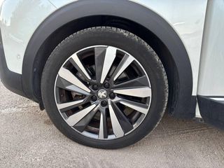 Peugeot 3008 300 e-EAT8 GT