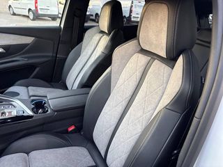 Peugeot 3008 300 e-EAT8 GT