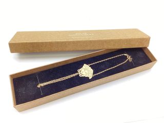 manita oro 18k