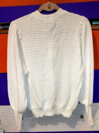 Jersey blanco relieve mangas abullonadas M