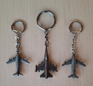 Lote 3 Llaveros Avión en miniatura figuras metal