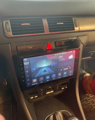 Rádio Audi A6 C5 Android 14 com Carplay sem fios.