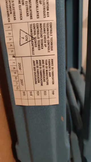 Escalera metálica plegable