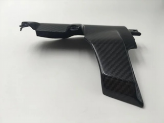 TAPA DE MOTOR DUCATI MONSTER 821 EN CARBONO