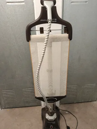 Plancha Vertical de vapor Rowenta