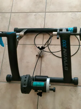 Rullo B'TWIN 300 + supporto ruota