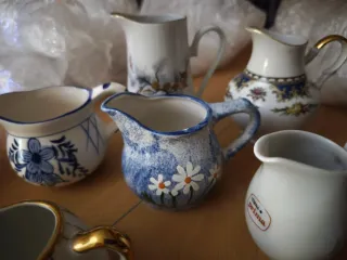 Juego de 9 jarritas de leche de cerámica