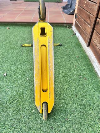 Patín NKD Freestyle dorado