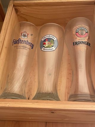Lotes de vasos de cervezas alemanas