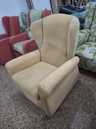 Sillón Reclinable Beige con Orejero