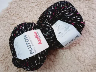 2 Ovillos Katia Plutón Negro n71