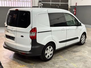 Ford Transit Courier 2021