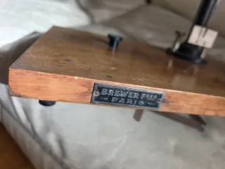 Báscula de precisión antigua vintage Brewer Freres