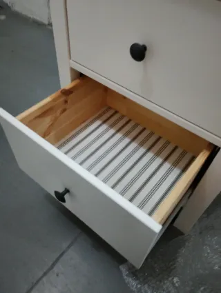 Mesita de noche Ikea Hemnes blanca 54x66cm