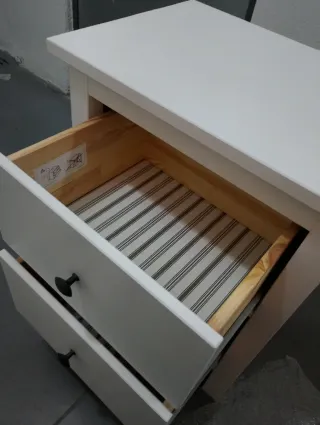 Mesita de noche Ikea Hemnes blanca 54x66cm