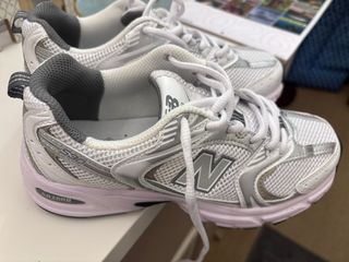 New Balance 530 Blancas y Doradas Talla 37