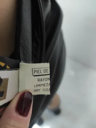 Falda de piel negra talla M