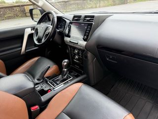 Toyota Land Cruiser 150 2023