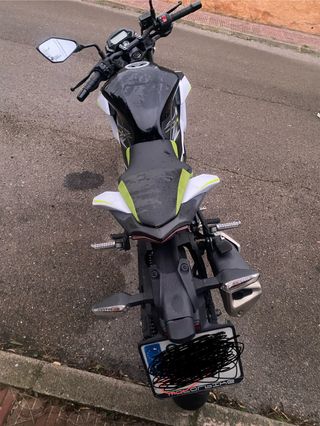 Kawasaki Z125 Naked Moto la vendo por 2600 eur