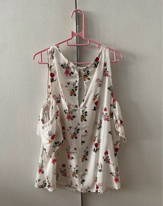 Conjunto de tirantes y manga corta