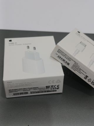 Cargador iPhone Apple 20W y Cable Lightning