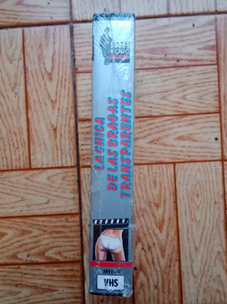 La Chica de las Bragas Transparentes VHS