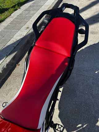 Honda Africa Twin 1000 muchos extras